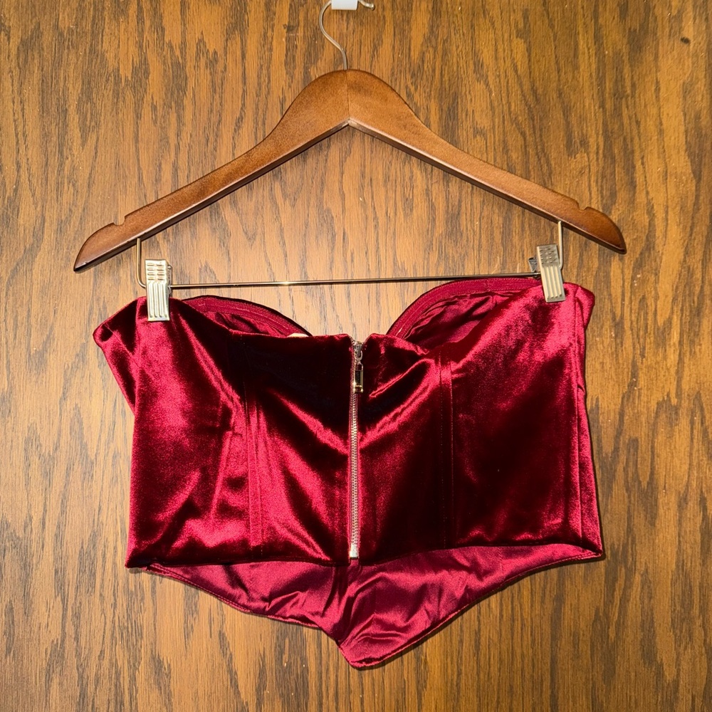 ✨NWT JW PEI Anna Low-Cut Corset Top Red Velvet Holiday Festive - Picture 8 of 13